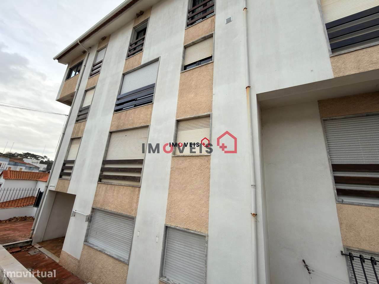 Apartamento T2 c/ Garagem - Nazaré-5