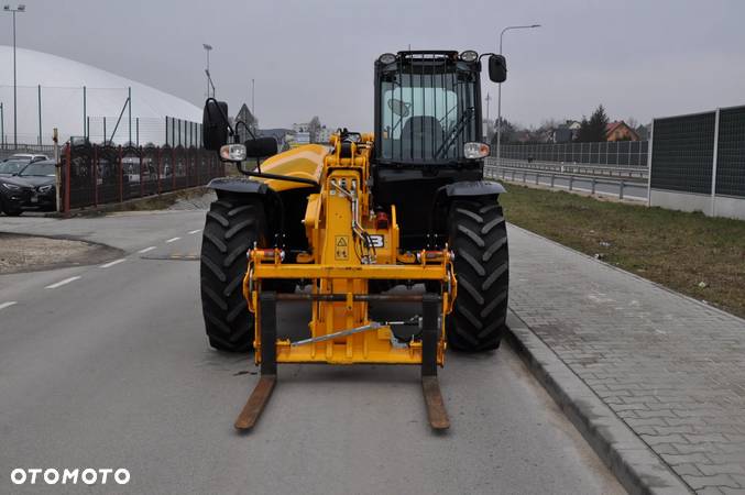 JCB 535-95 ŁADOWARKA TELESKOPOWA STAGE V 109 KM MAŁO MTG 572 UDŹWIG 3500 kg WYSOKOŚĆ ZAŁADUNKU 9,5 m NA GWARANCJI JAK NOWA Klimatyzacja Widły do palet Szybkozłącze hydrauliczne - 31