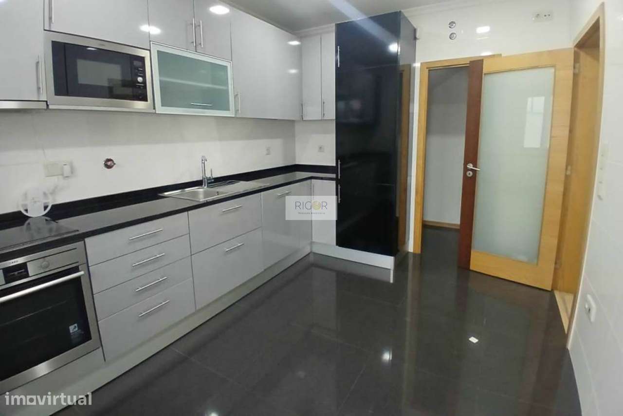 Moradia Geminada T4 Venda em Cidade da Maia,Maia-7