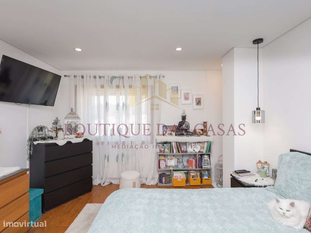 T3 Último Piso com Elevador | Remodelado | 3 Frentes | Muita Luz | ...-25