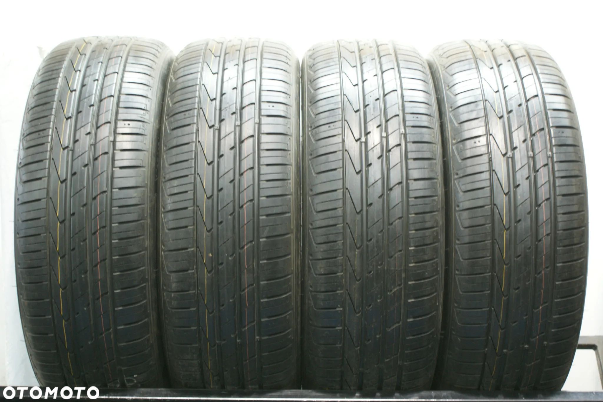 letnie 215/65R17 HANKOOK VENTUS S1 EVO2 SUV , 7,5mm - 1