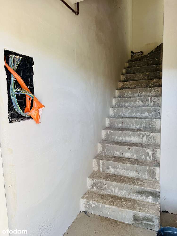 Dwupoziomowe z loggią na zachód-Repty-7