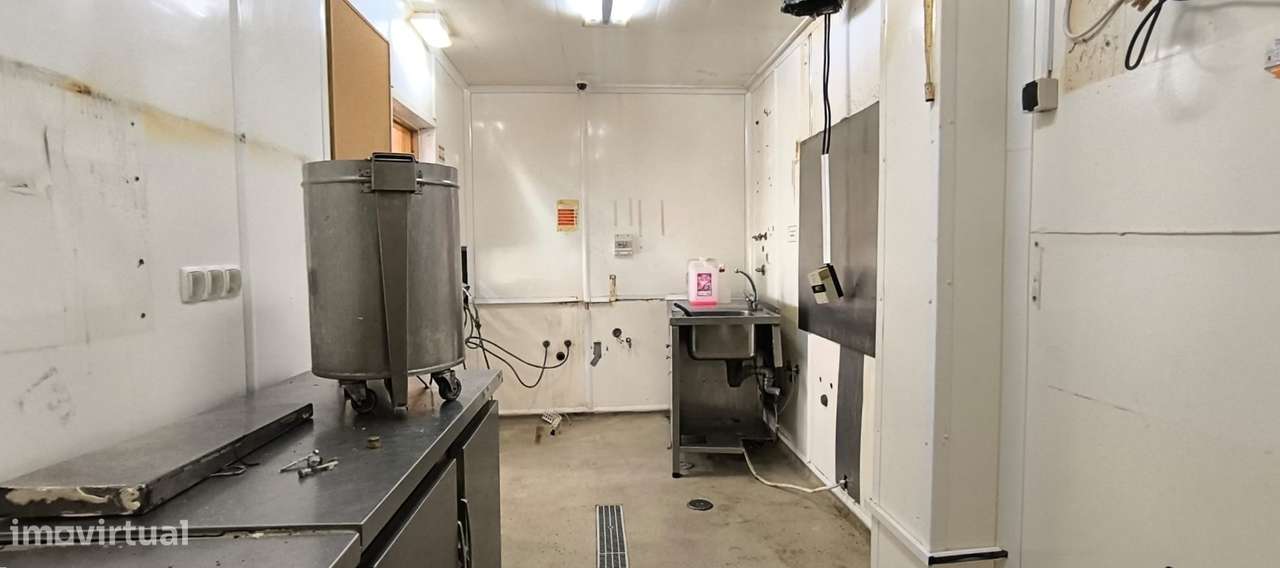 Espaço Comercial 250 m² | Ramada, Odivelas-6