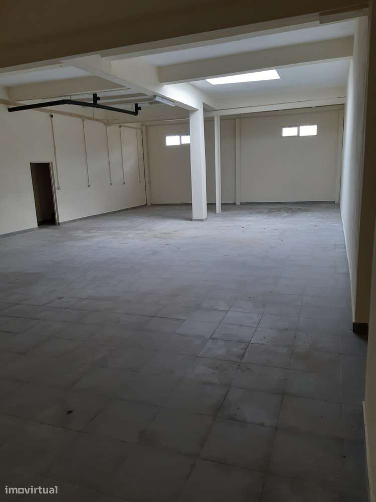 Armazém, Loja, Escritórios, Fabrico e Log. - Lic. Indústria e Comércio-15