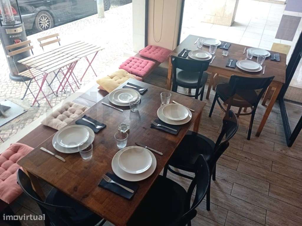 OPORTUNIDADE EXCLUSIVA Trespasse de Restaurante | Centro de Carcavelos-6
