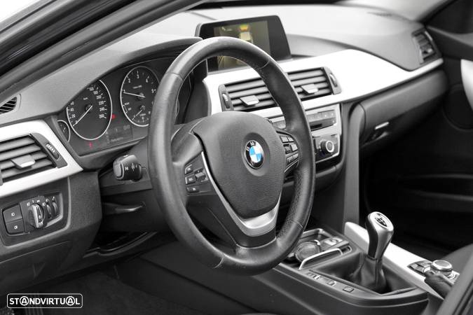 BMW 318 d Touring - 8