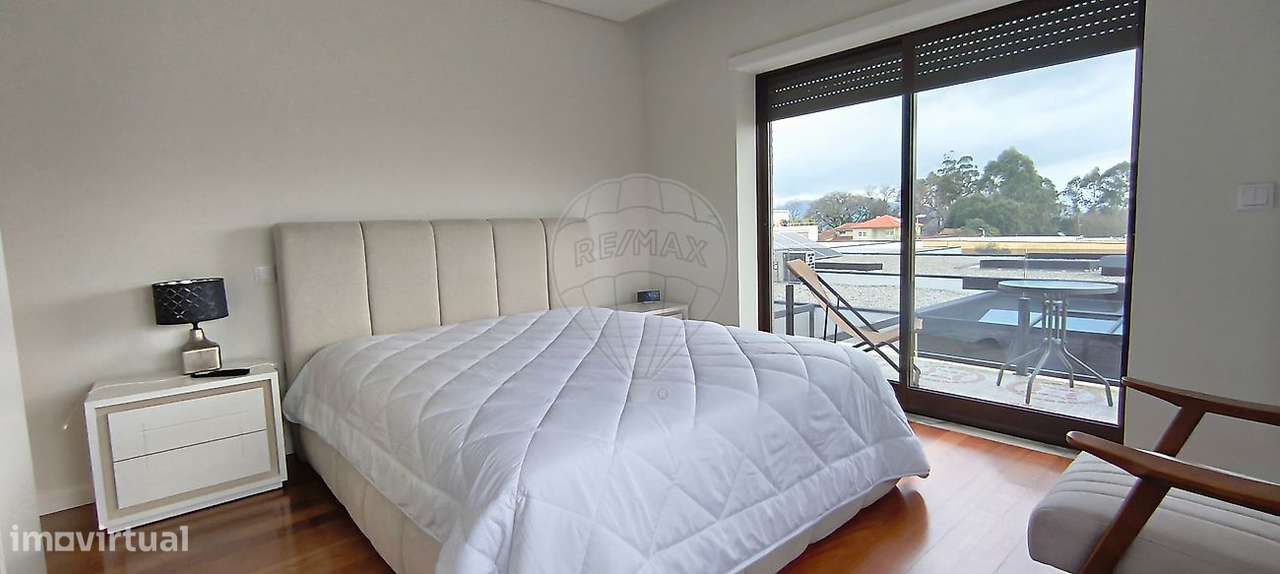 Moradia T4 para venda-16