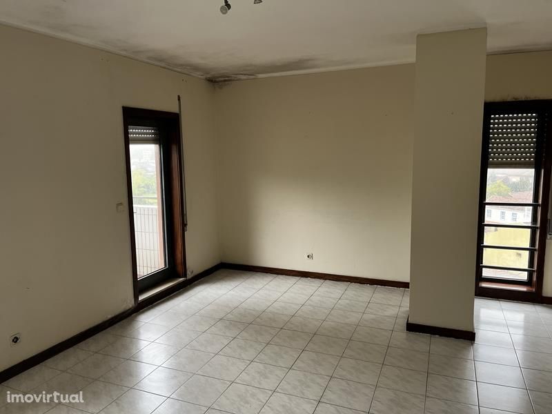 Apartamento em Valongo, Valongo