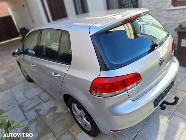 Volkswagen Golf 1.6 TDI BlueMotion Technology Comfortline - 11