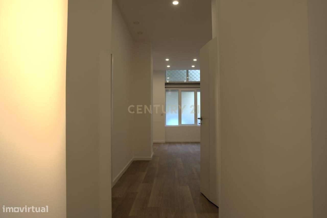 Apartamento T3 remodelado na Codivel em Odivelas - Grande imagem: 4/13