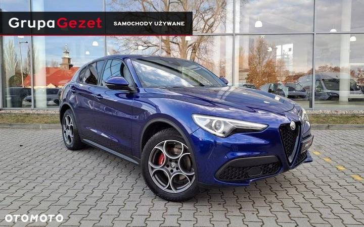 Alfa Romeo Stelvio - 1