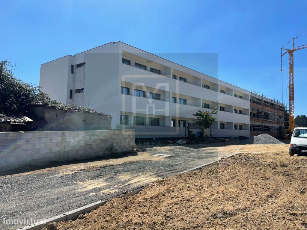 APT T2 | 2 VARANDAS | 2 LUGARES DE GARAGEM | PAÇOS DE FERREIRA-5