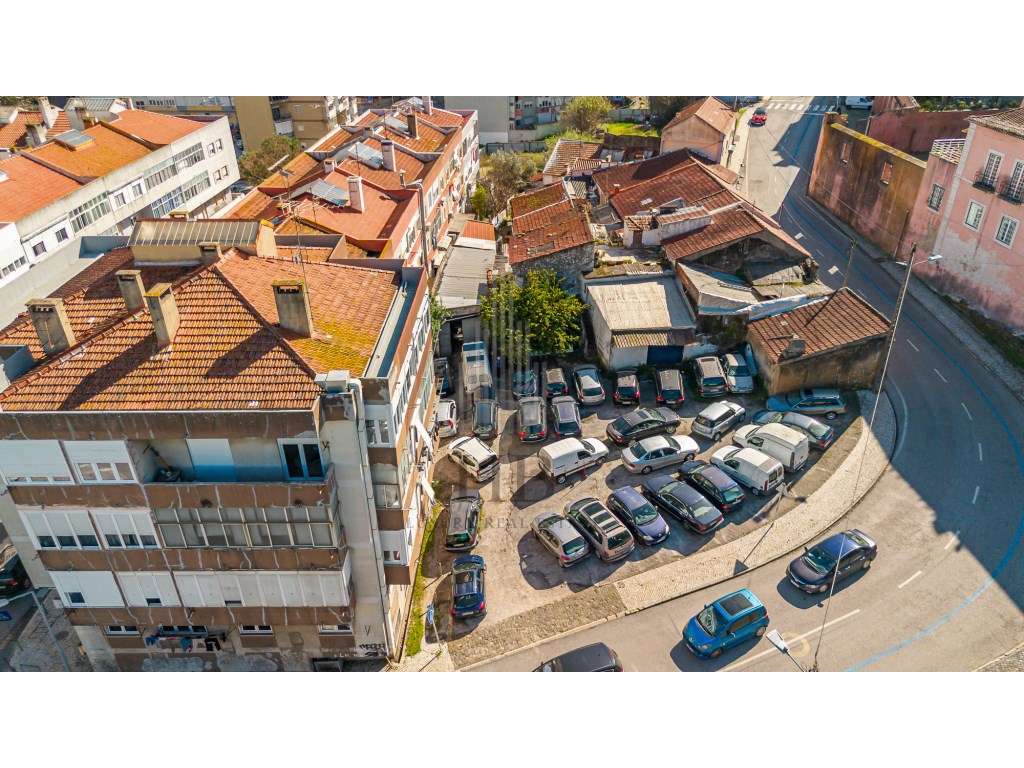 Terreno urbano para construção - Grande imagem: 2/16