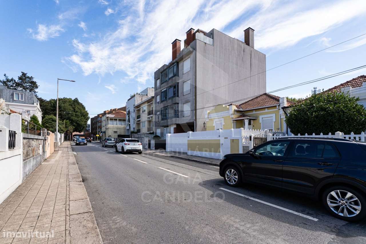 T1 com Terraço junto ao Metro-0