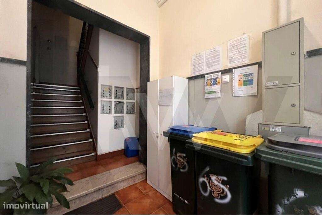 INVESTIMENTO - Apartamento T1 na Penha de França para reabilitação tot - Grande imagem: 4/19