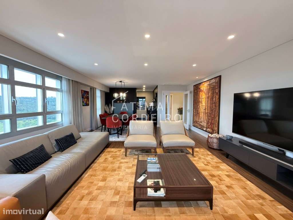 T3 nas Icónicas Twin Towers, Sete Rios - Grande imagem: 4/33