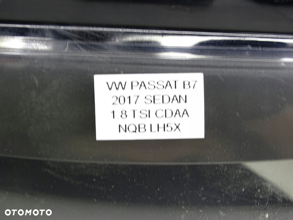 LAMPA REFLEKTOR PRAWY PRZÓD VW PASSAT B7 10- 3AC941006 - 2