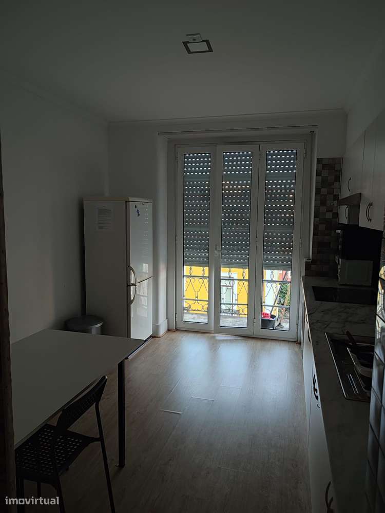 Excelente T7 para venda na Cruz de Celas-37