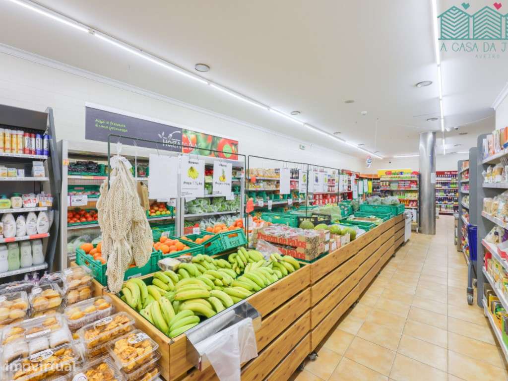 Supermercado em funcionamento em Aveiro - Grande imagem: 2/32