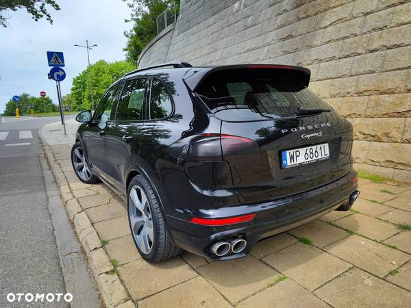 Porsche Cayenne S Diesel Platinum Edition - 6