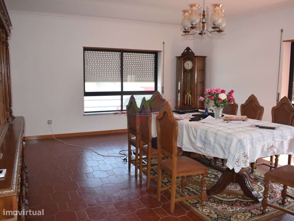 Apartamento T4 - Santa Clara-11