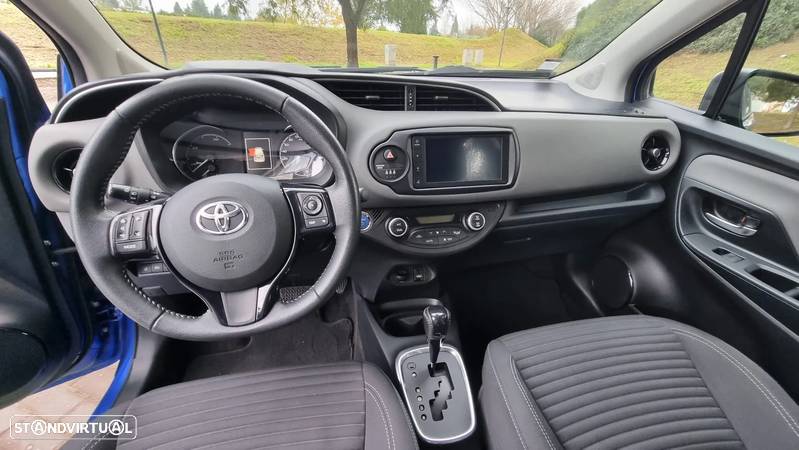 Toyota Yaris 1.5 HSD Comfort - 12