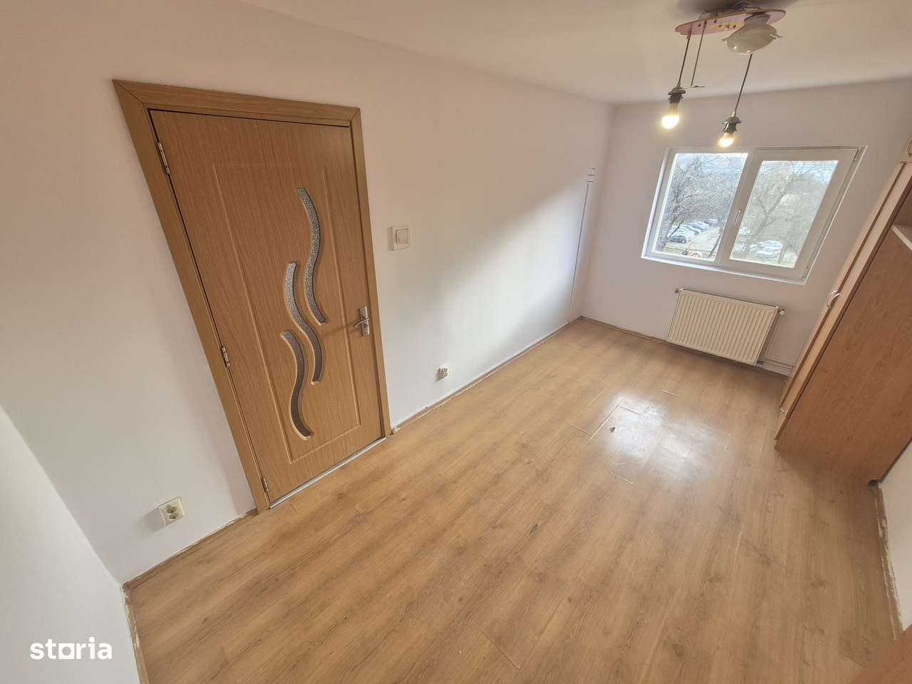 2 Cam-Lipovei-3 Min Iulius Town-55MP-Balcon-Mobilat-Utilat-82.000 Euro-6