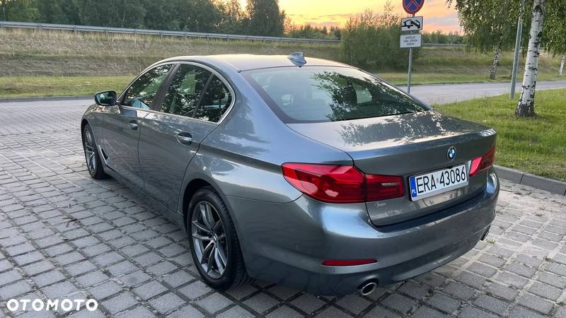 BMW Seria 5 520d xDrive - 6