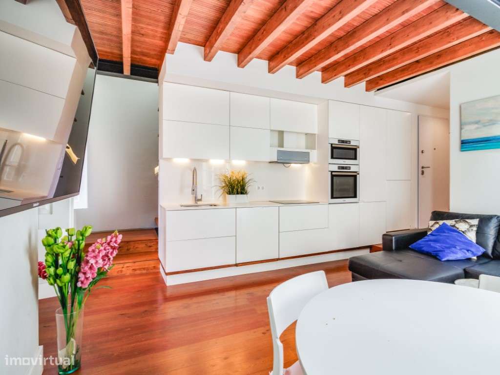 Exclusivo: Magnífico Loft T1+1 quase novo em Alfama! - Grande imagem: 5/11