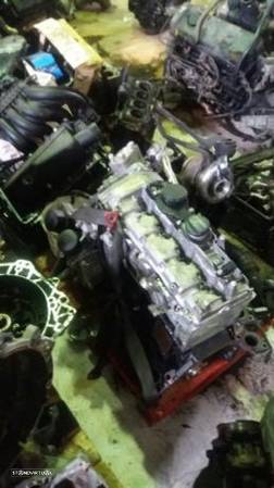 Motor Mercedes C220 - para peças (coletores, turbo, egr, etc) - 9
