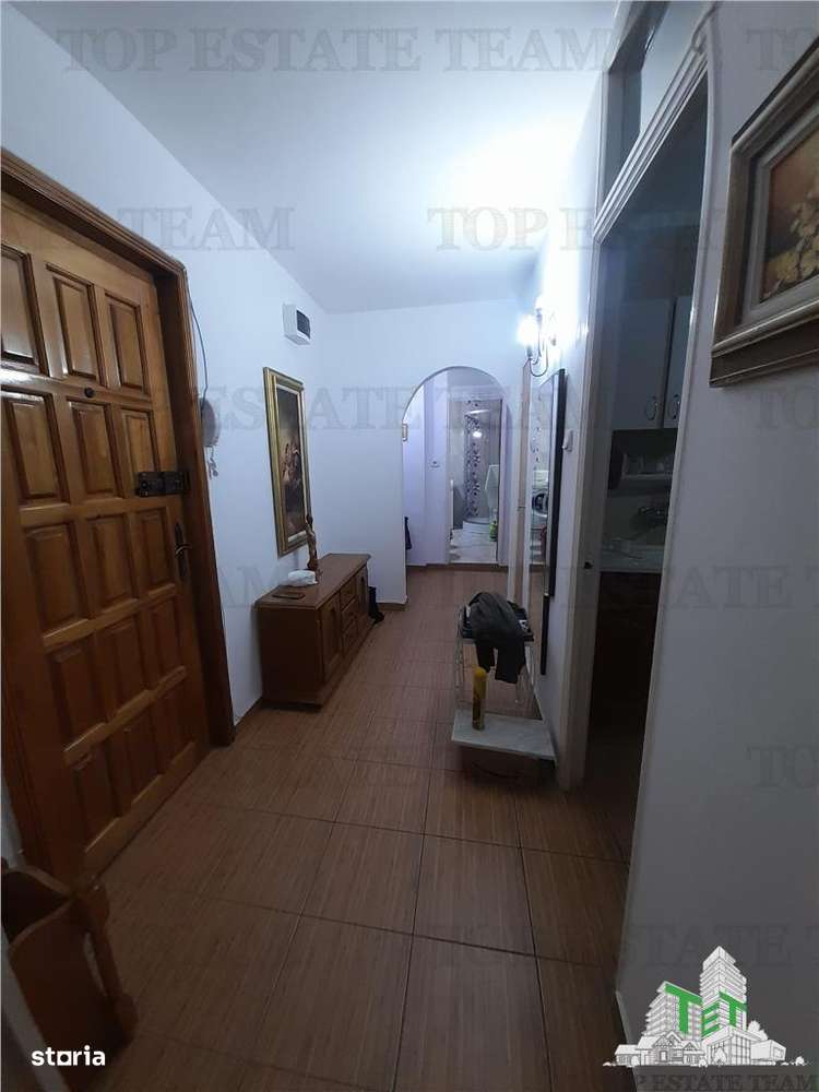 Bulevardul Decebal-Voronet-in exclusivitate vanzare 2 camere-2