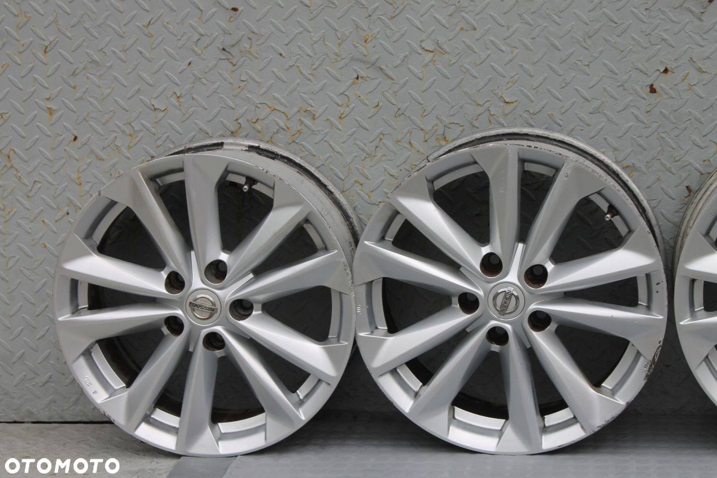 FELGI ALUFELGI 17 CALI ET40 7J 5x114.3 NISSAN QASHQAI J11 13-17 - 5