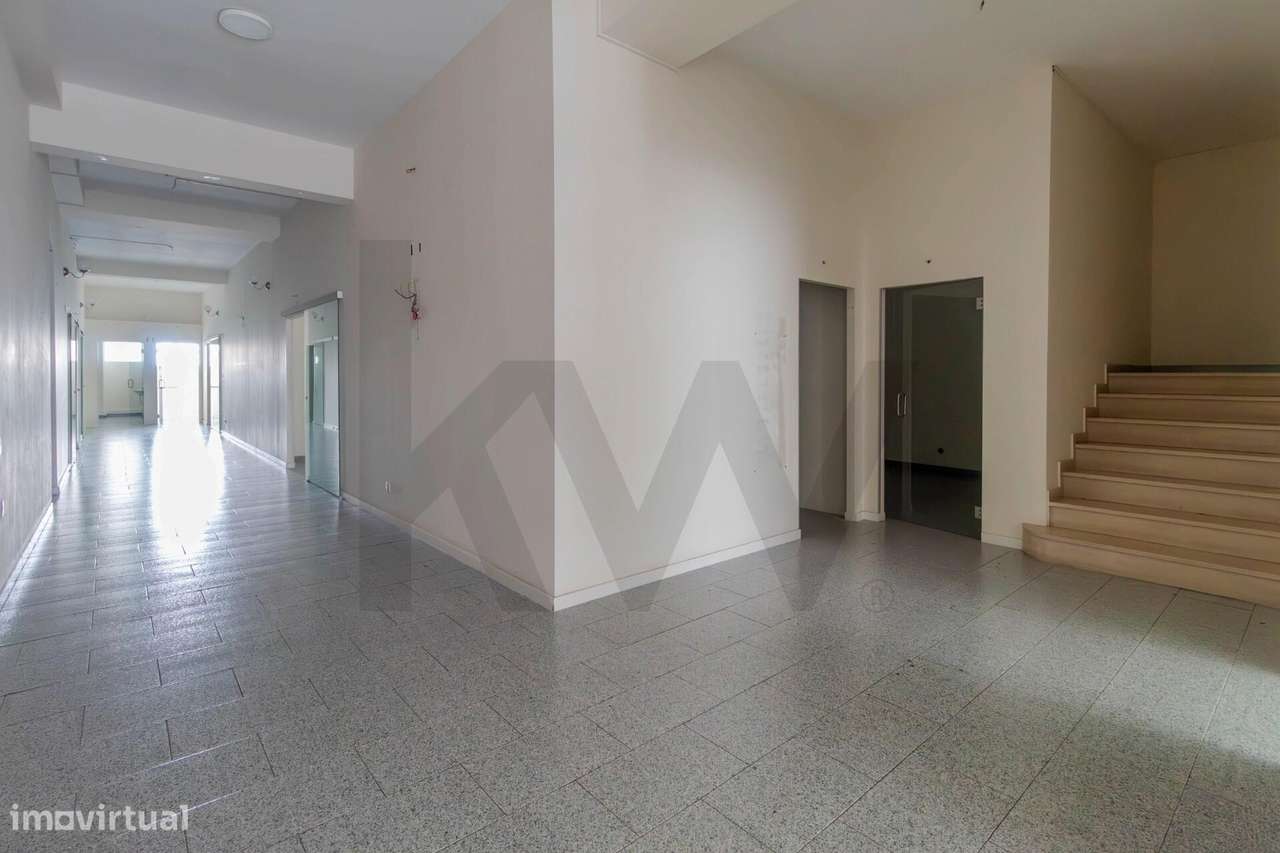 Loja com grande área - 320m2 - Grande imagem: 4/45