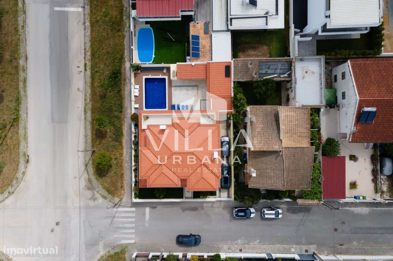 Moradia Isolada T4 em Valadares-57