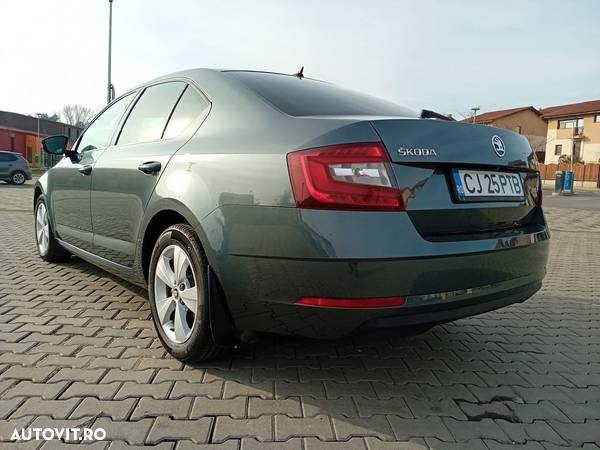 Skoda Octavia 2.0 TDI (Green tec) DSG Style - 8