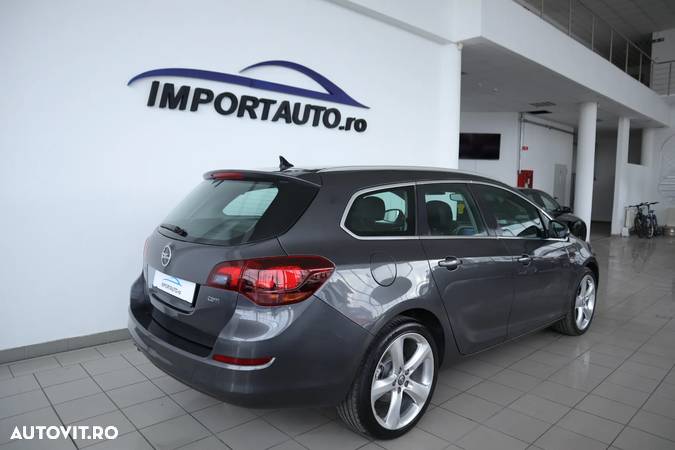 Opel Astra Sports Tourer 2.0 CDTI - 13