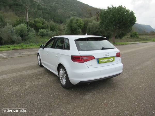 Audi A3 Sportback 1.6 TDi Attraction Ultra - 37