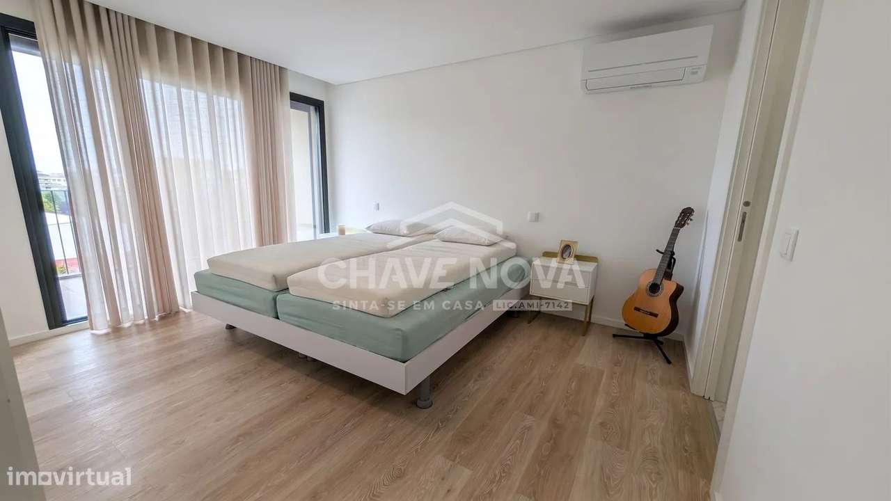 Apartamento T3 c/ Terraço (77.35m2) e Garagem Box em Mafamude-6