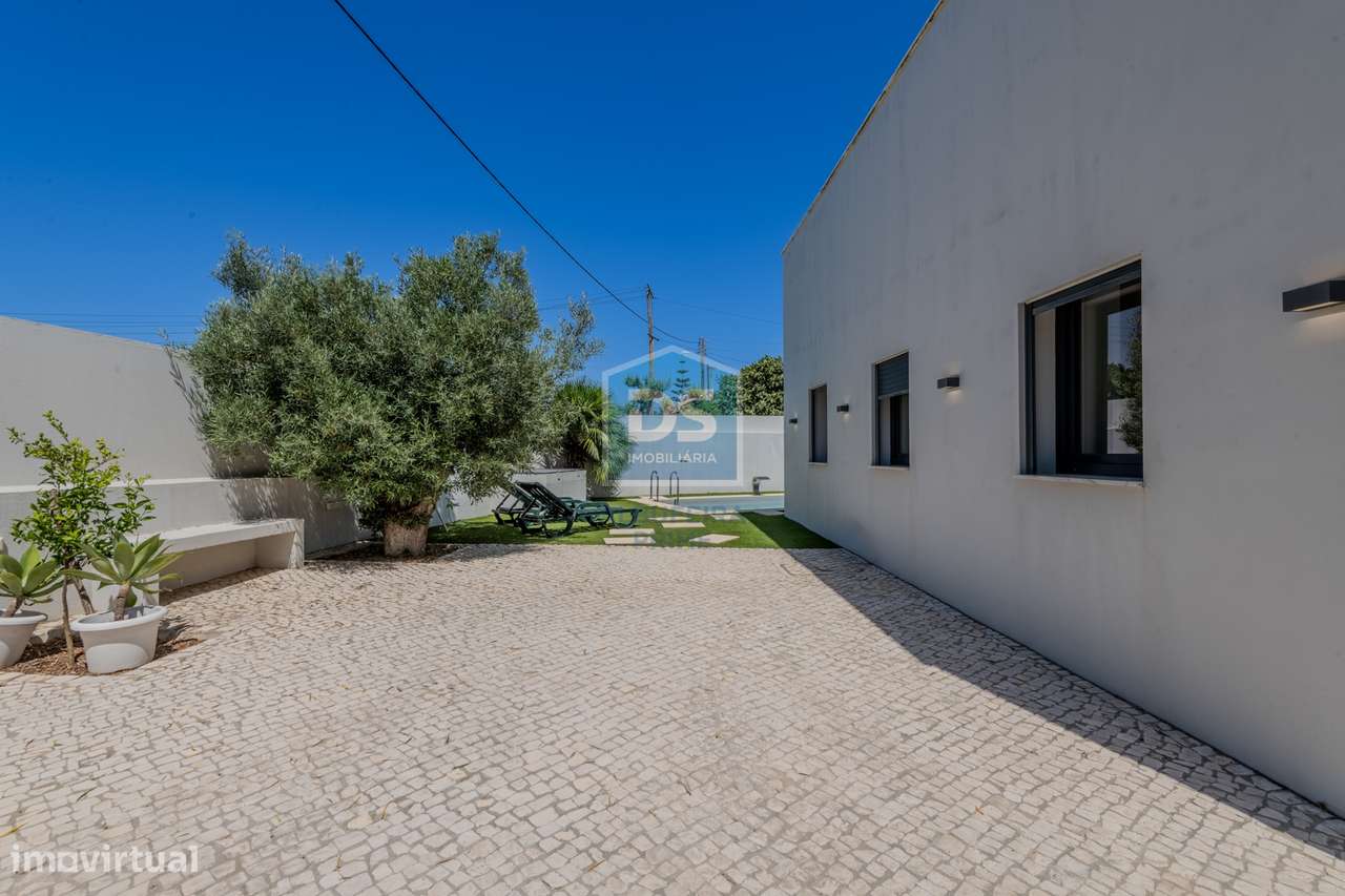 Moradia T4 Venda em Santa Bárbara de Nexe,Faro-45