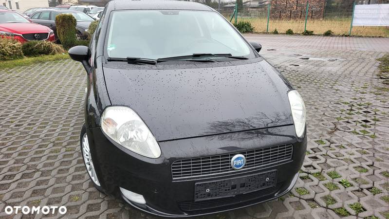 Fiat Grande Punto - 32