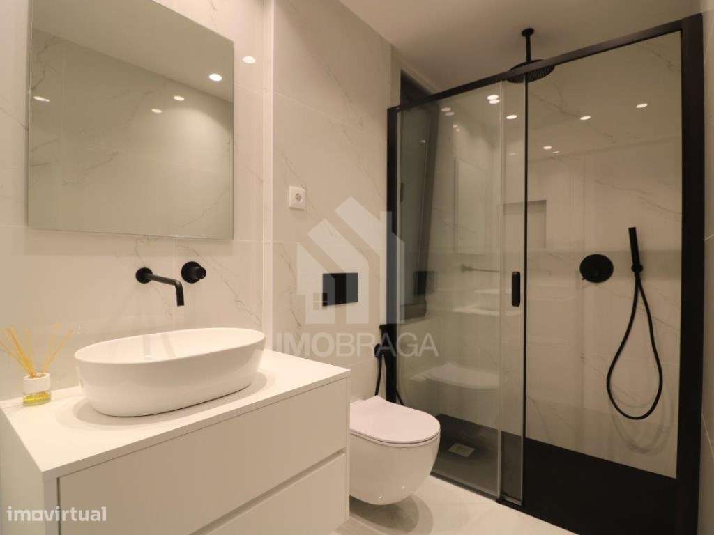 Venda de Apartamento T0 Novo, Mobilado e Equipado - Centro de Braga...-2