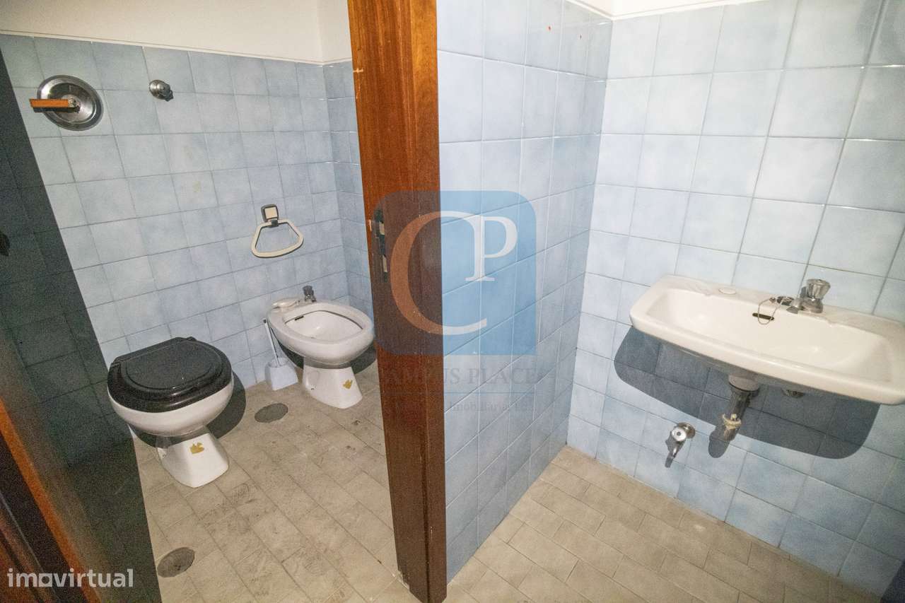 Loja para arrendamento, próxima da Rua de Camões - Grande imagem: 4/11