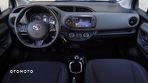 Toyota Yaris 1.0 Premium - 30