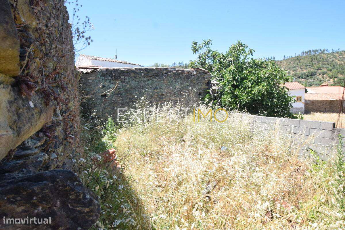 Moradia tipicamente alentejana com quintal - Aldeia do Arneiro -...-9