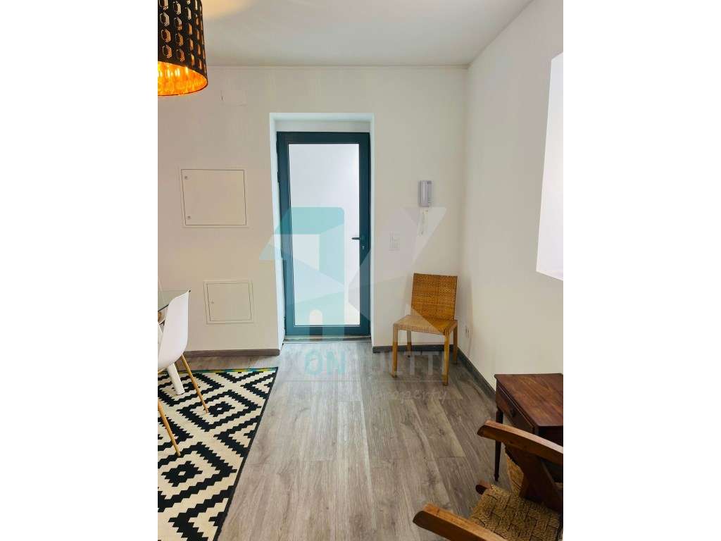 Moradia T3 + T2 em São João do Estoril - Alapraia-49