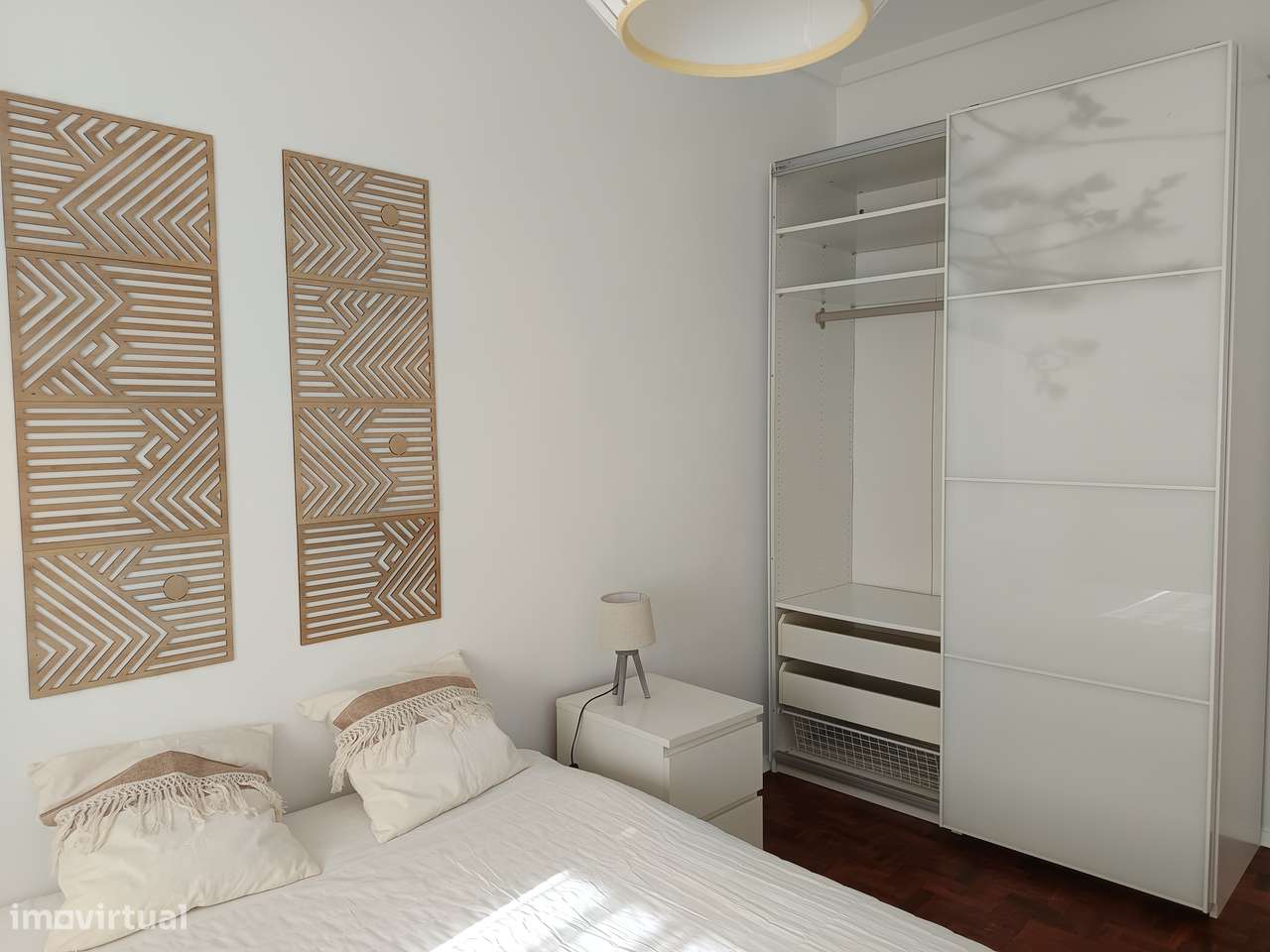 T2 Remodelado e Mobilado  Junto à Igreja de Benfica - Grande imagem: 4/20