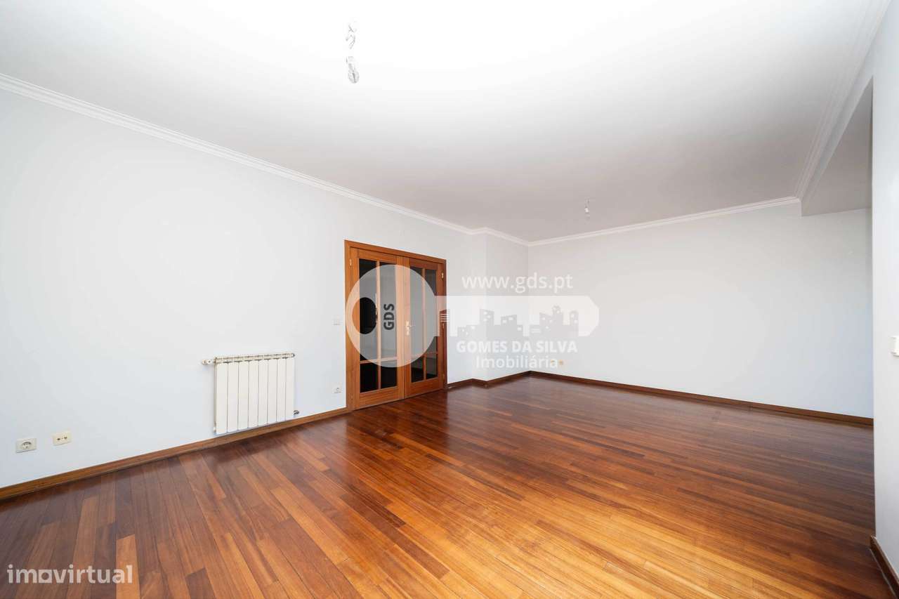 T5 Duplex na Rua Bernardo Sequeira, São Vítor-15
