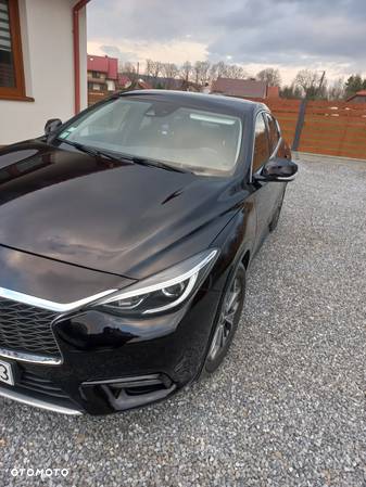 Infiniti Q30 1.5d Business 7DCT - 1