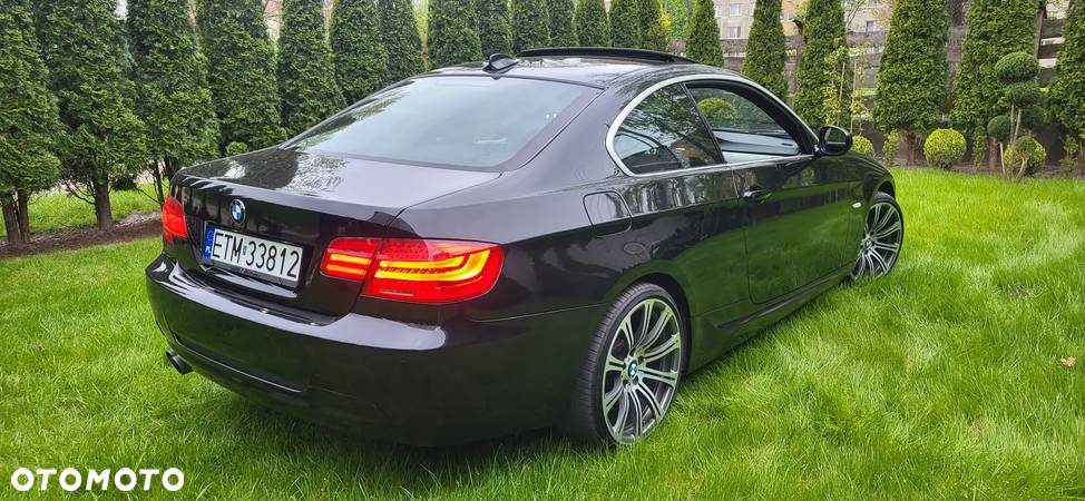 BMW Seria 3 330d - 11