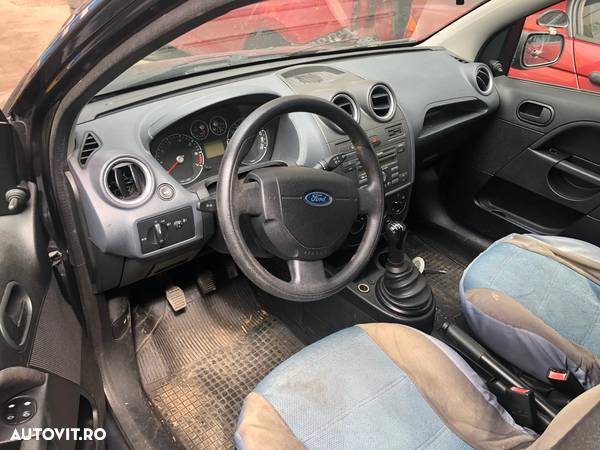 Dezmembrez Ford Fiesta MK5 2008 - 4